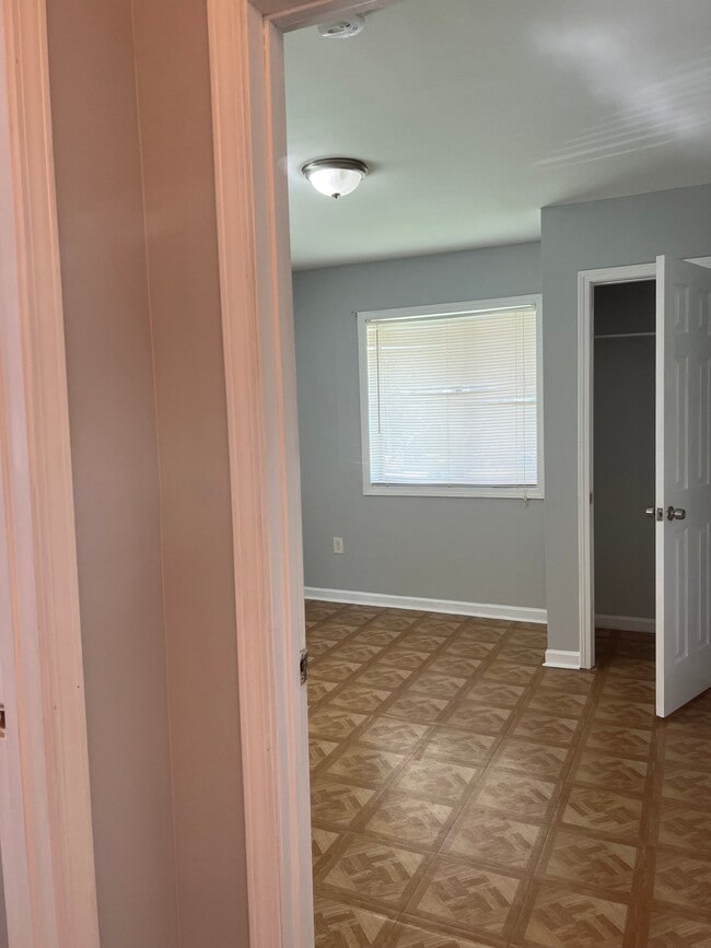 Photo - 305 W Oak St Unit B