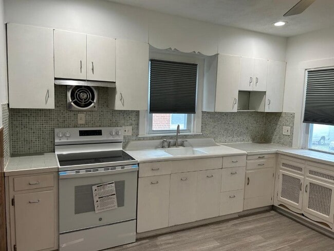 Photo - 2718 E County Line Rd