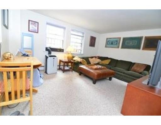 Building Photo - 18 Fayette St Unit 4