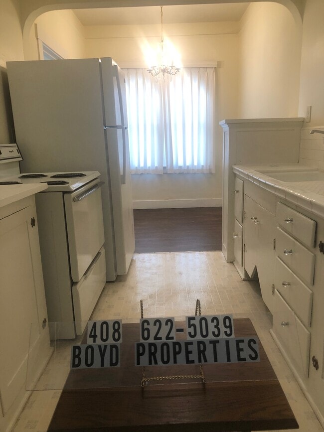 Photo - 708 N 1st St