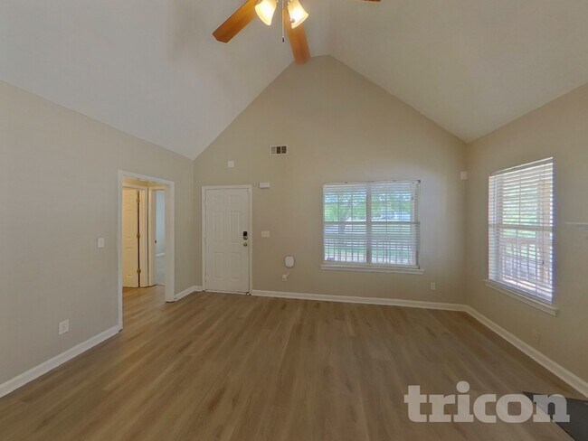 Photo - 169 Floresta Dr