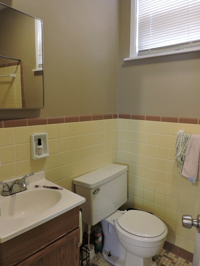 Photo - 110 Lyon St Unit Single Family