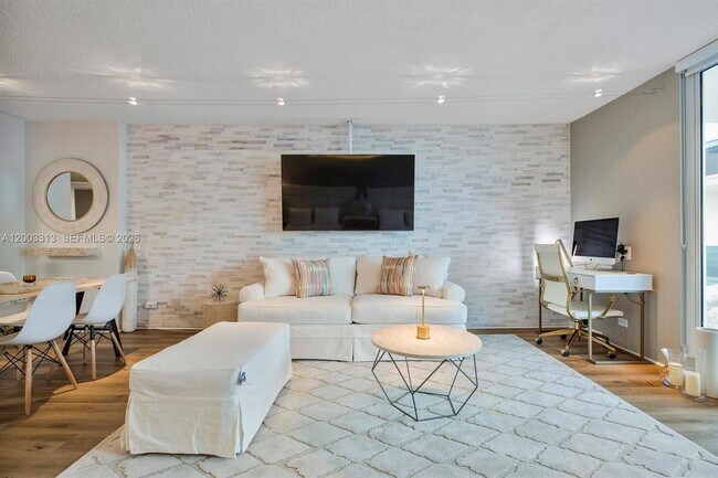 Photo - 2301 Collins Ave Unit 421