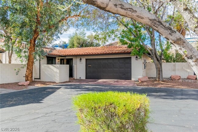 Photo - 2457 Swan Ln