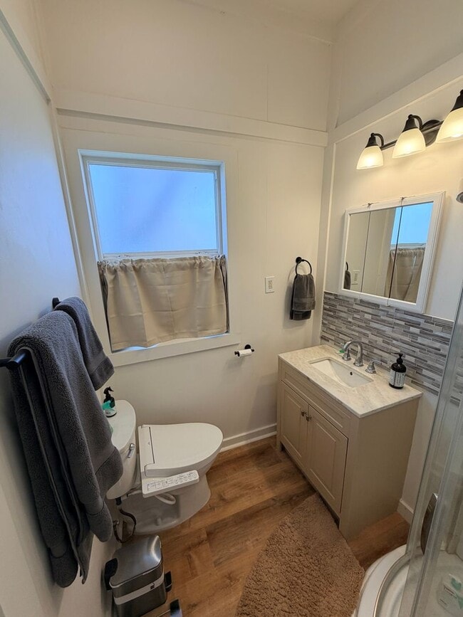 Photo - Remodeled One Bedroom Apartment in North Salem Unidad 595