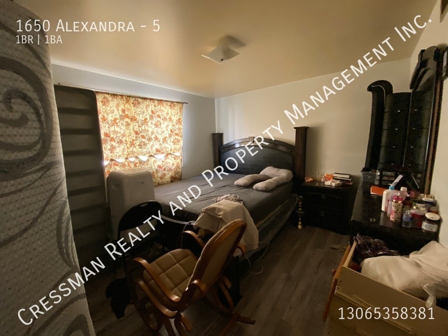 Photo - 1 bed 1 bath apartment located in Pioneer ... Unit 5