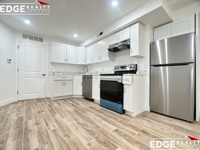 Building Photo - 73 Leicester St Unit B Rental