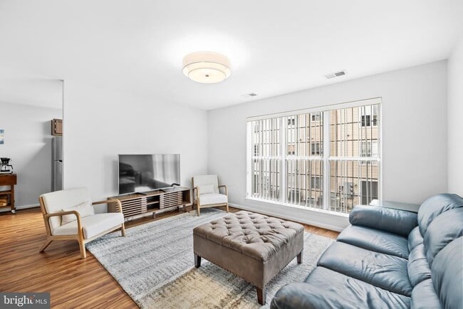 Building Photo - 1130 Huntmaster Terrace NE Unit 201