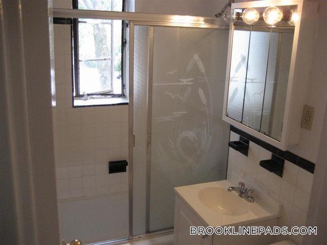 Photo - 76 St Paul St Unit 3