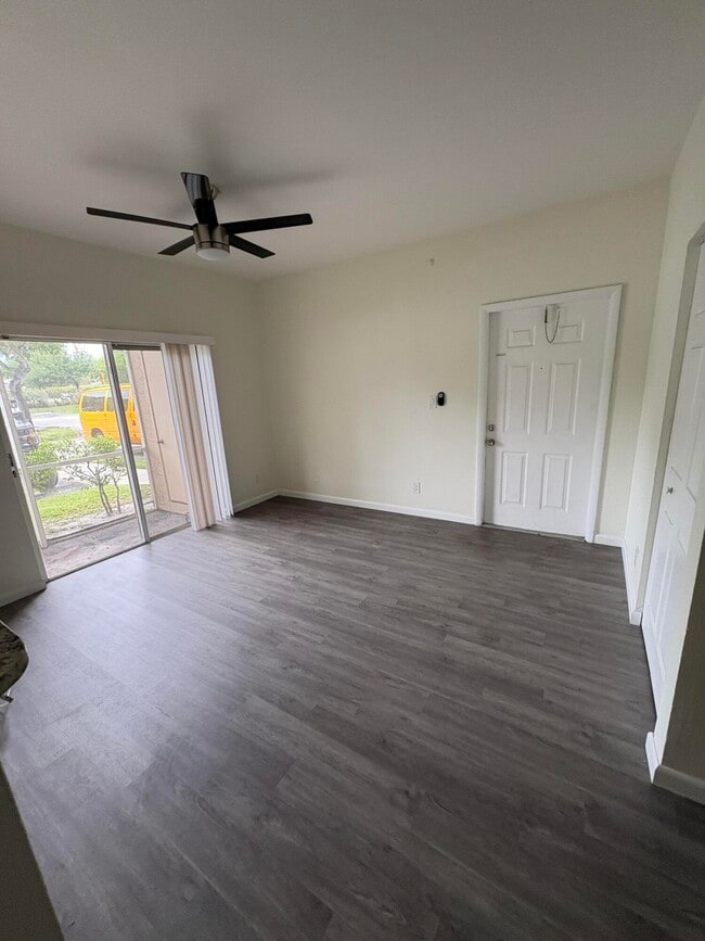 Photo - 640 Cypress Club Way Unit B12