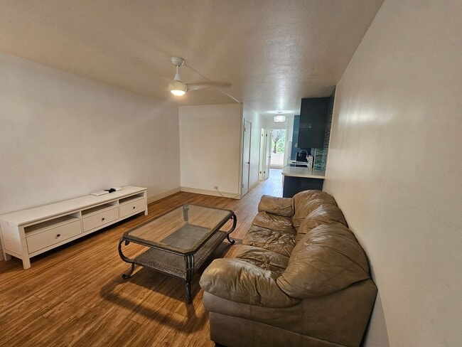 Photo - Fully Furnished. Updated. Waikiki (No parking)