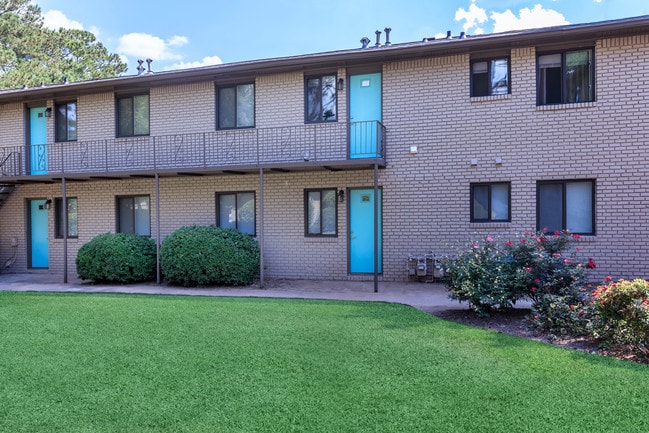 Building - Magnolia Gardens