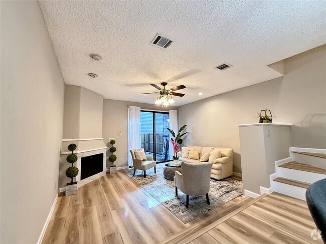 Building Photo - 7122 Wood Hollow Dr Unit 106 Rental