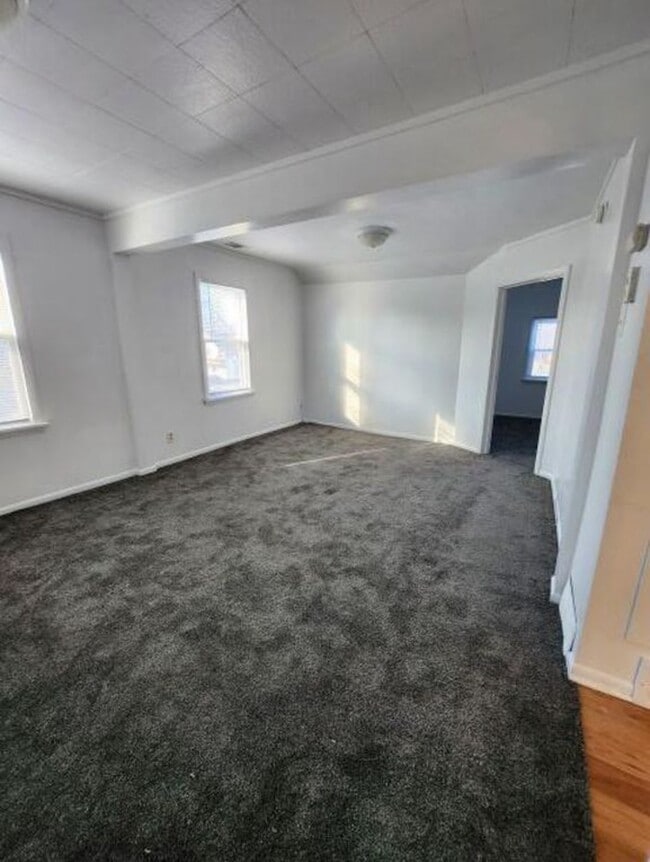 518 E Main Ave Unit Upper Floor