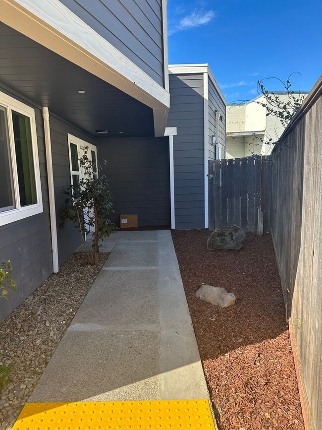 Come check out this newly renovated 2 bedr... House House Rental in