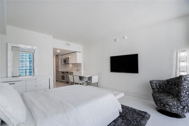 Photo - 1300 Brickell Bay Dr Unit 1912