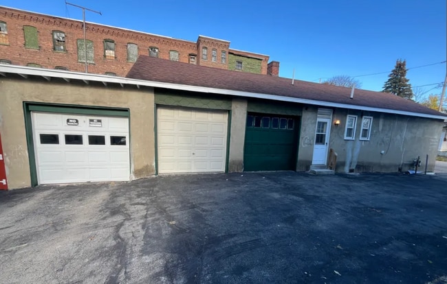 Photo - 2 Leonard St