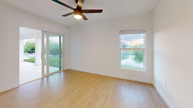 Photo - 2028 NE 6th Ave