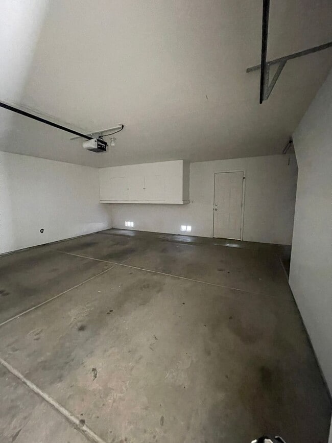 Photo - Charming 1 bedroom 1 bath - Apartment Near Casinos with Attached Garage