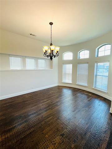 Photo - 2123 Victoria Ln