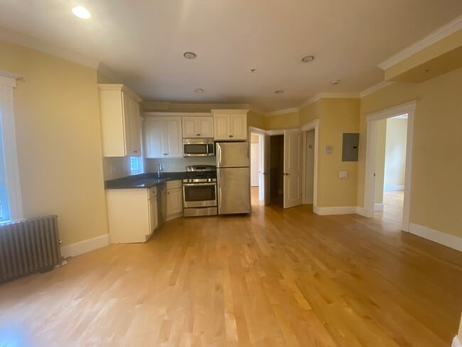 Building Photo - 156 Magazine St Unit 23 Rental