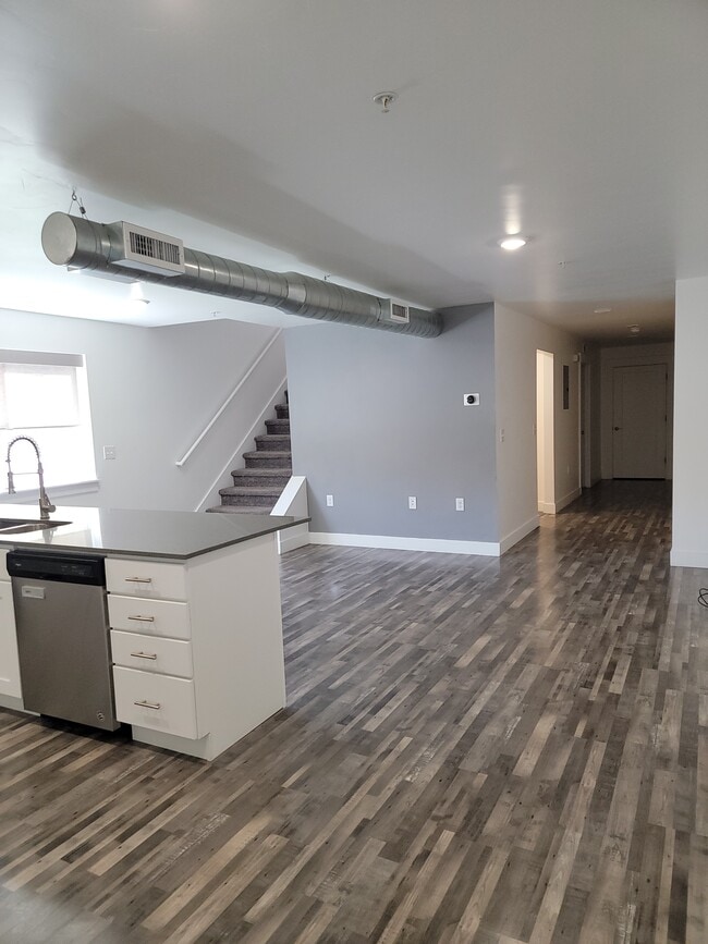 Photo - 606 W Girard Ave Unit Condo