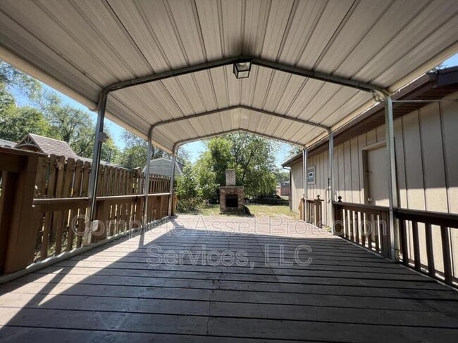 Photo - 1119 E 39th Pl