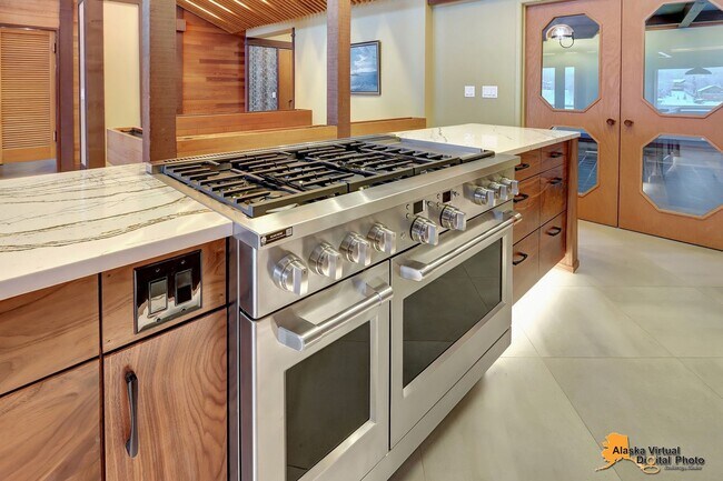 Photo - 4044 North Point Drive