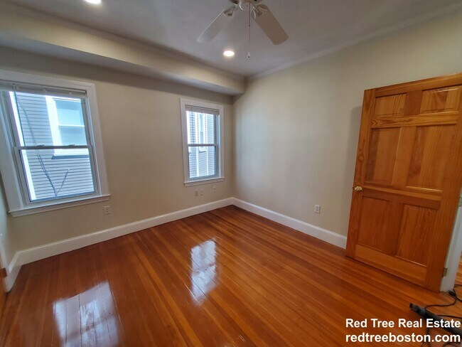 Photo - 202 Hyde Park Ave