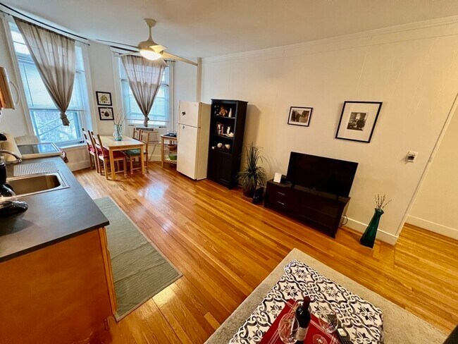 Photo - 36 Winchester St Unit 7