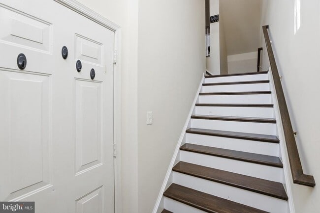 Photo - 18525 Sierra Springs Square