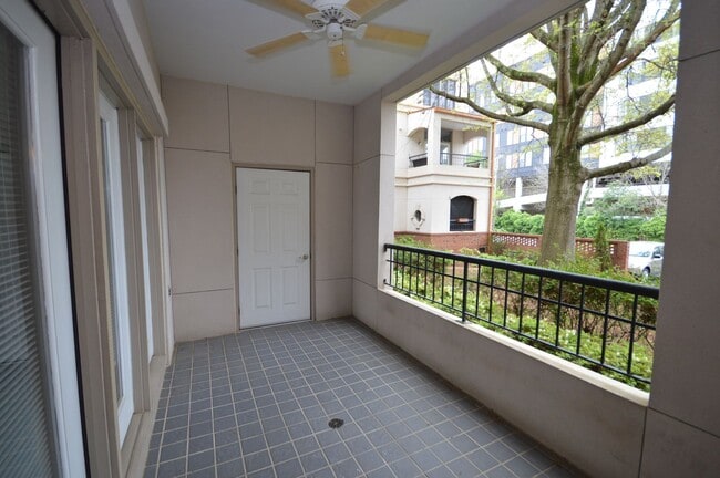 Photo - 236 E Davie St