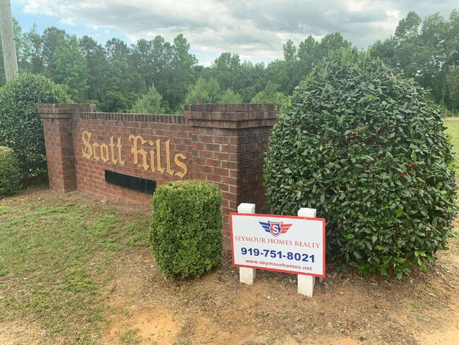 Building Photo - 2 BR | 1 BA Apartment in Goldsboro! ALL utilities included Electric | Water | Trash | Lawn Care *... Unit # F-4