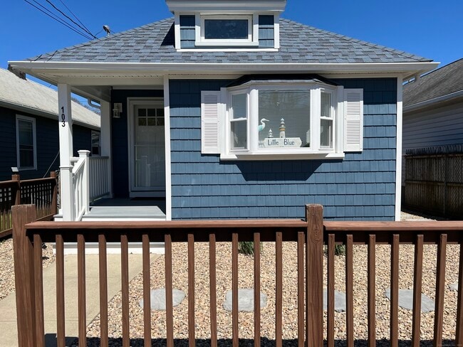 Building Photo - 103 Naugatuck Ave