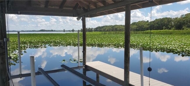 Photo - 19 Windy Point Rd