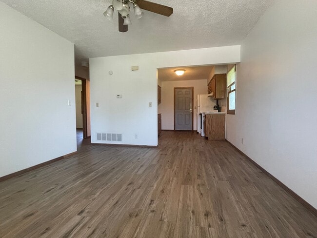 Photo - 1325 Parkside Dr