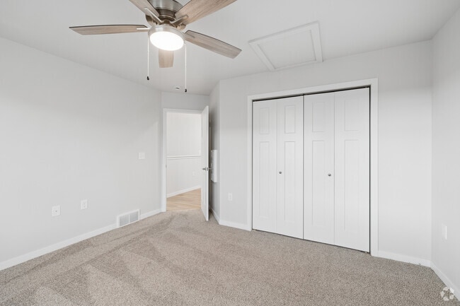 2BR, 2BA - 1,166SF - Secondary Bedroom