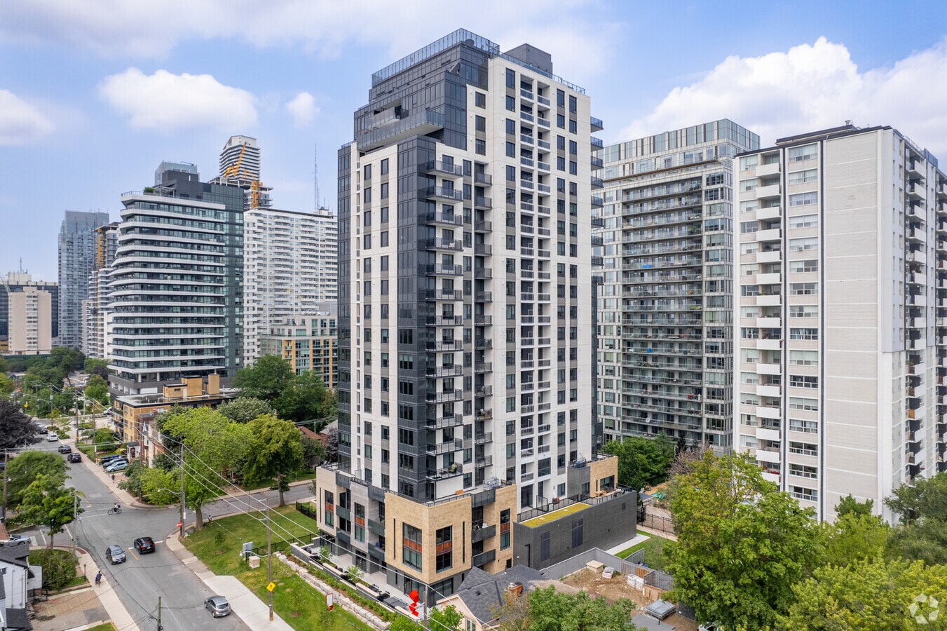 The Whitney on Redpath - The Whitney on Redpath