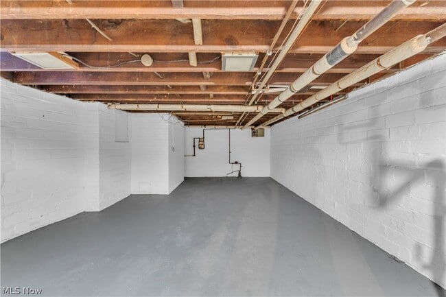 Photo - 4102 Brooklyn Ave Unit 4104/Left