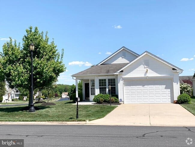 Building Photo - 17614 Four Seasons Dr Rental