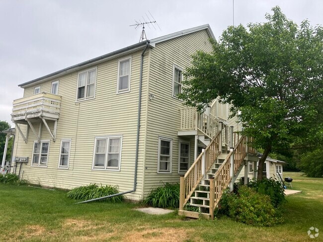 Building Photo - W4160 Main Rd Unit 3 Rental