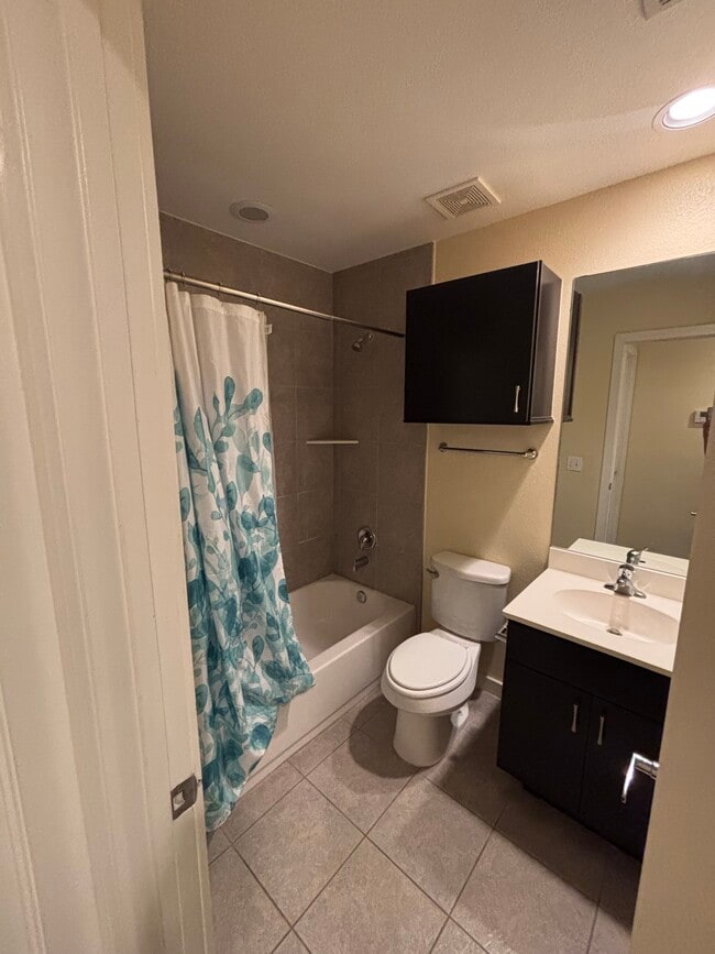 Photo - 2429 Wentworth St