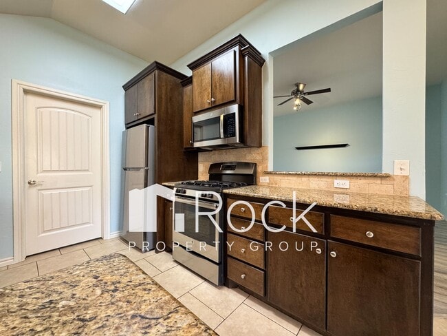 Photo - 3 Bedroom Home in North Norman with New Carpet