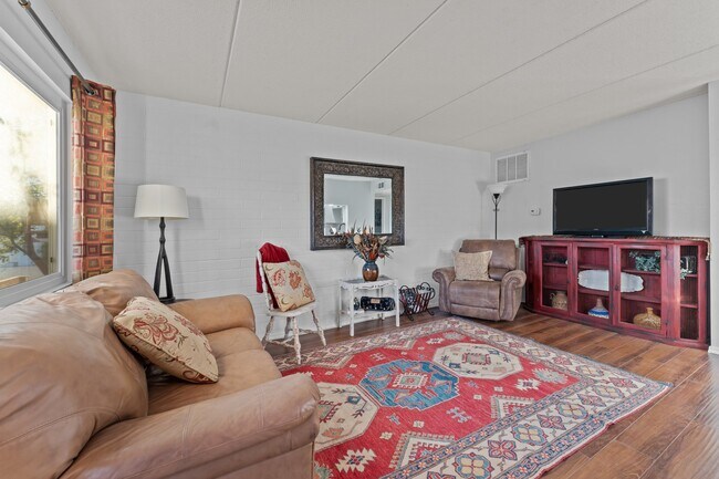 Photo - 90 W Yavapai St Unidad #9