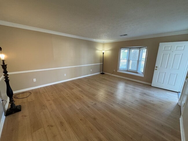 Photo - Updated 2/1.5 Duplex in Armuchee- $1,395