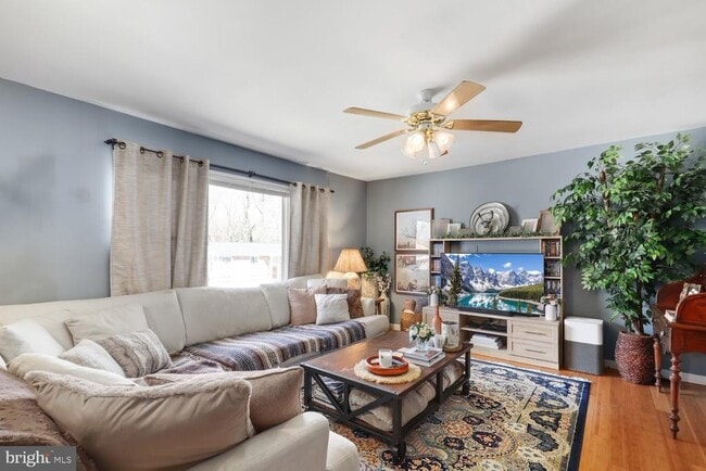 Photo - 13705 Kerrydale Rd