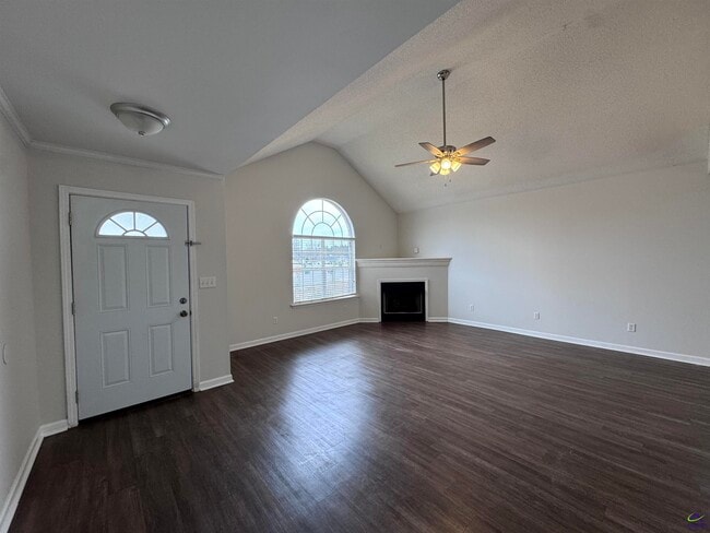 Photo - 308 Cosmos Ave