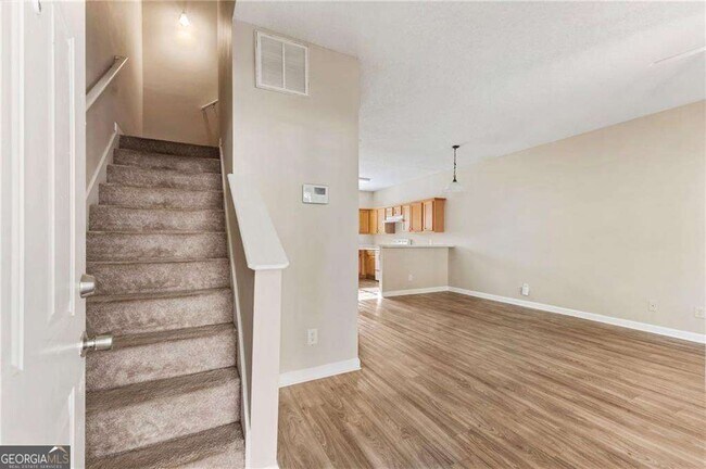 Photo - 6750 Sunset Hills Blvd