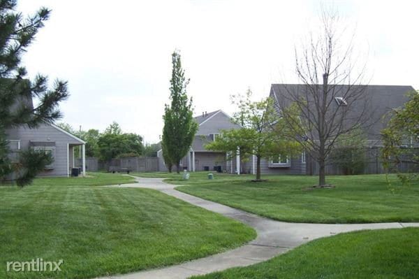Photo - 2307 Hawthorn Dr