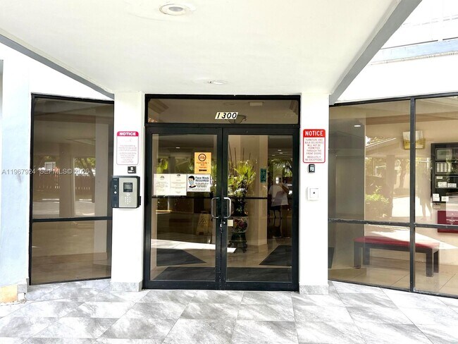 Photo - 1300 NE Miami Gardens Dr Unit 711E